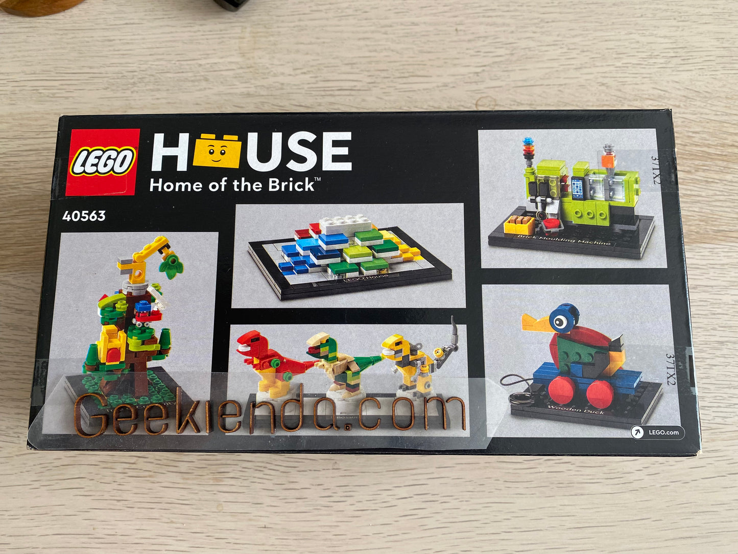 . Geekienda - LEGO SET 40563 tribute to lego house (tributo a la casa de lego)  - LEGO