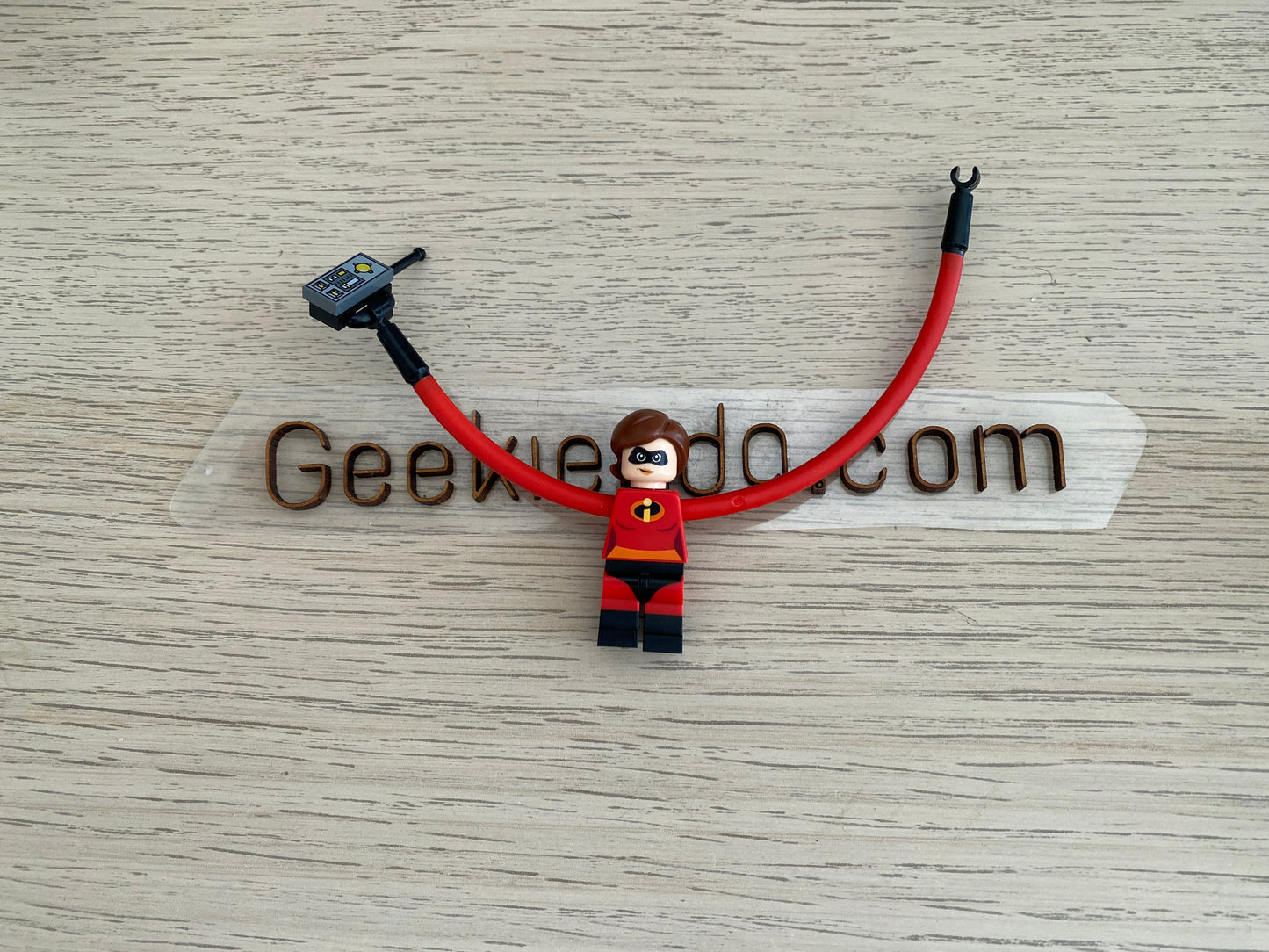 .Geekienda - LEGO Ms incredible elasticgirl (mujer elastica de los increibles)- LEGO los increibles Disney