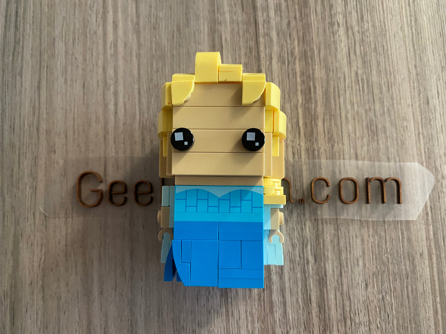 .Geekienda - LEGO Brickheadz Elsa de Frozen - LEGO Frozen Disney