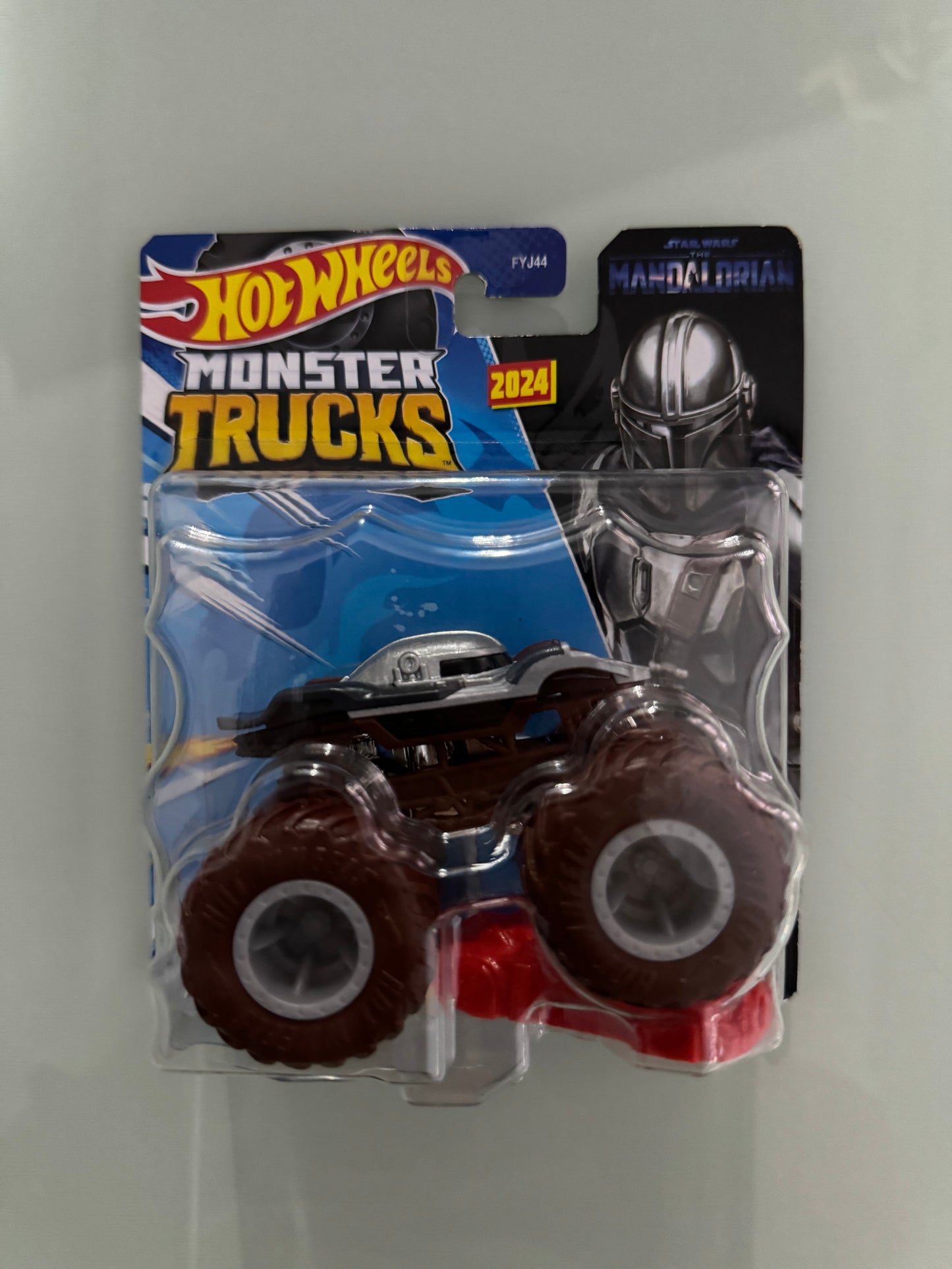 .Geekienda - Hotwheels monster truck mandalorian Star Wars colección 2024